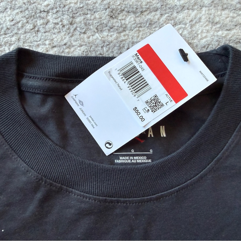 Nike Air Jordan character image shirt - Picture 5 of 5